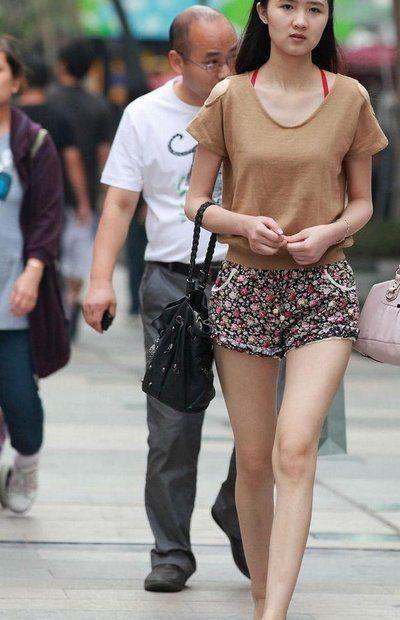 成人不过膝丝袜视频,成人不过膝丝袜的性感魅力解析